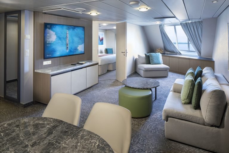 Celebrity Silhouette, SI, Celebrity Revolution, revitalization, revitalized, suites, stateroom, Sunset Suite, living room