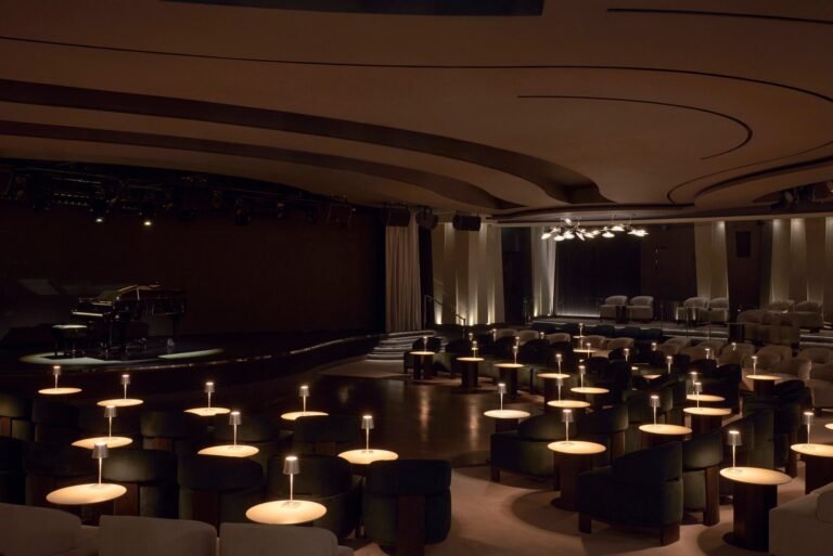EXPLORA_JOURNEYS_LOUNGE_02005-scaled.jpg